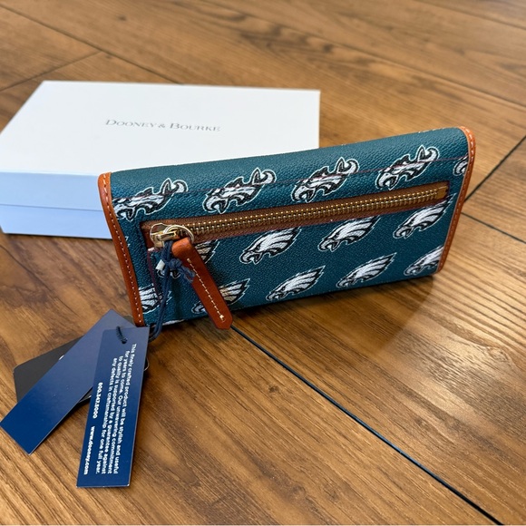 Philadelphia Eagles Dooney & Bourke Wallet - Picture 2 of 3